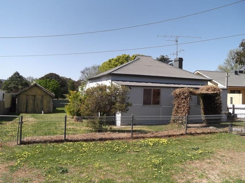 55 Fitzroy Avenue, Cowra NSW 2794
