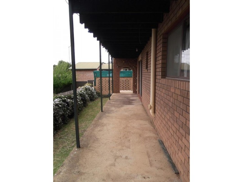 32 Comerford Street, Cowra NSW 2794