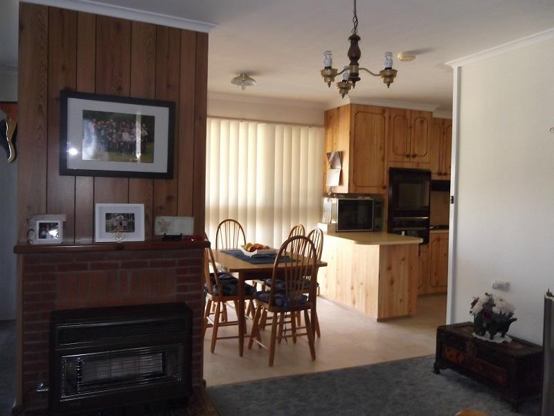 6 Wollowra Street, Cowra NSW 2794