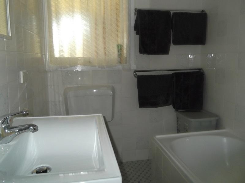 6 Wollowra Street, Cowra NSW 2794