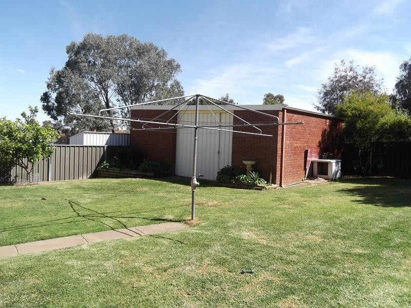 6 Wollowra Street, Cowra NSW 2794