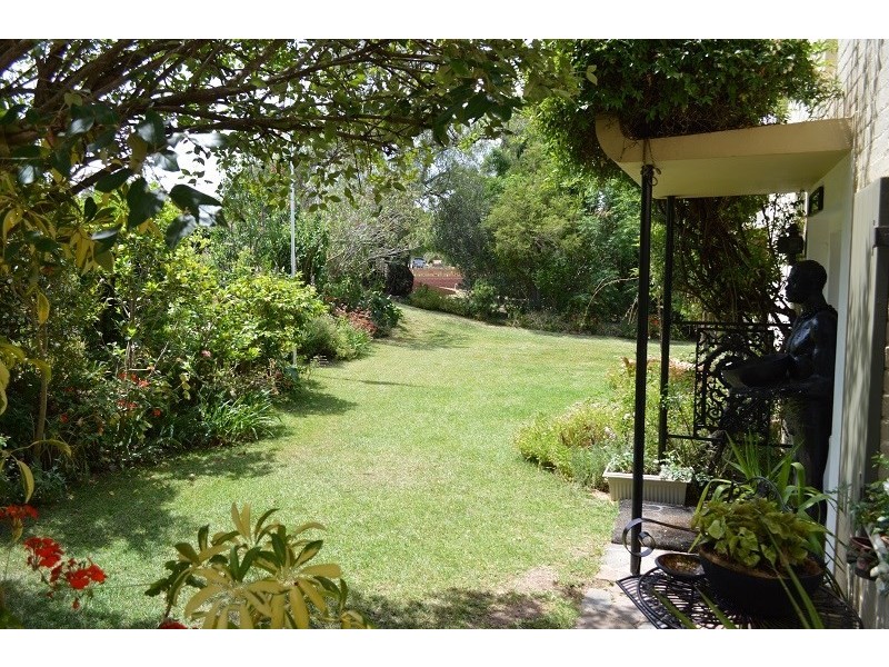 7 Carleton Street, Cowra NSW 2794