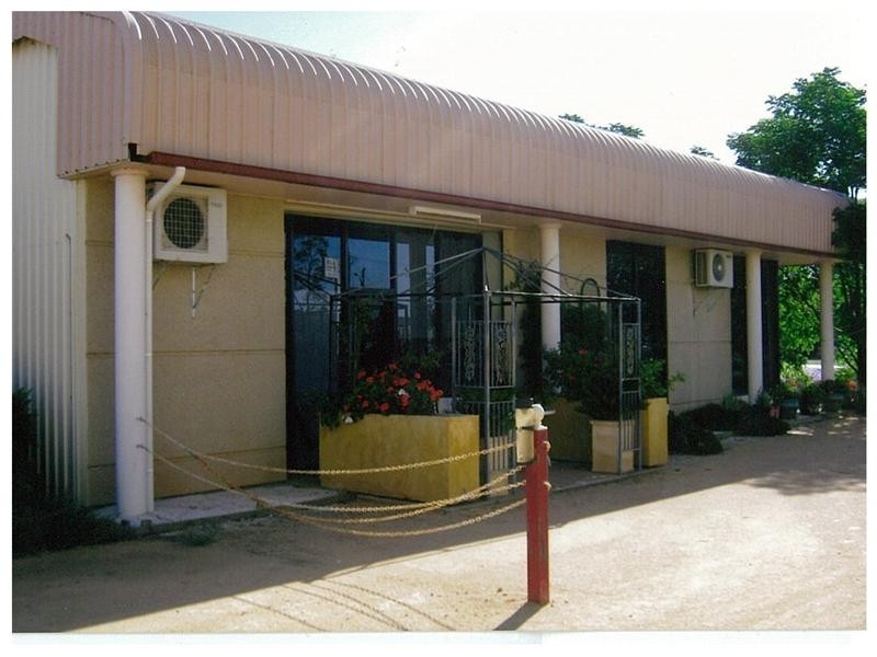 76-80 Young Road, Cowra NSW 2794