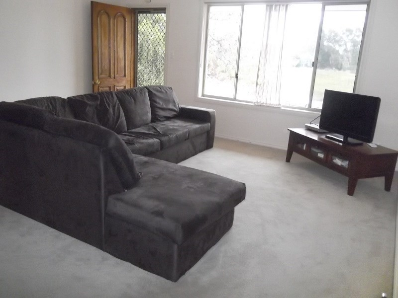 73 Taragala Street, Cowra NSW 2794