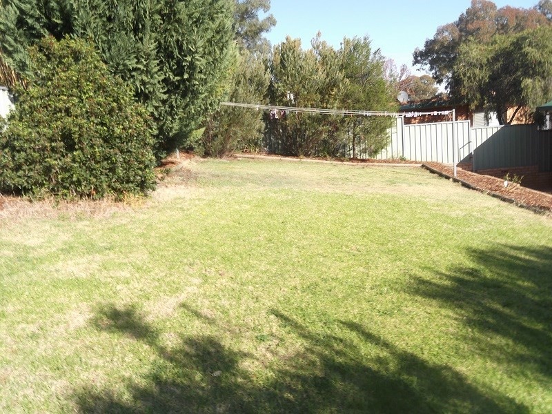 73 Taragala Street, Cowra NSW 2794