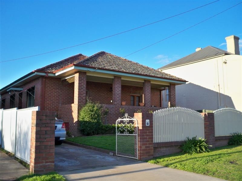 12 Liverpool Street, Cowra NSW 2794