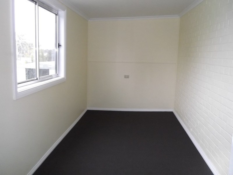 10 Neila Lane, Cowra NSW 2794