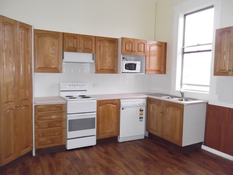 10 Neila Lane, Cowra NSW 2794