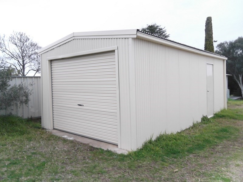 10 Neila Lane, Cowra NSW 2794