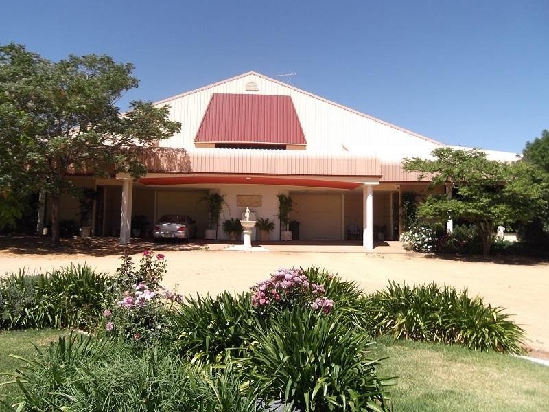 76-80 Young Road, Cowra NSW 2794