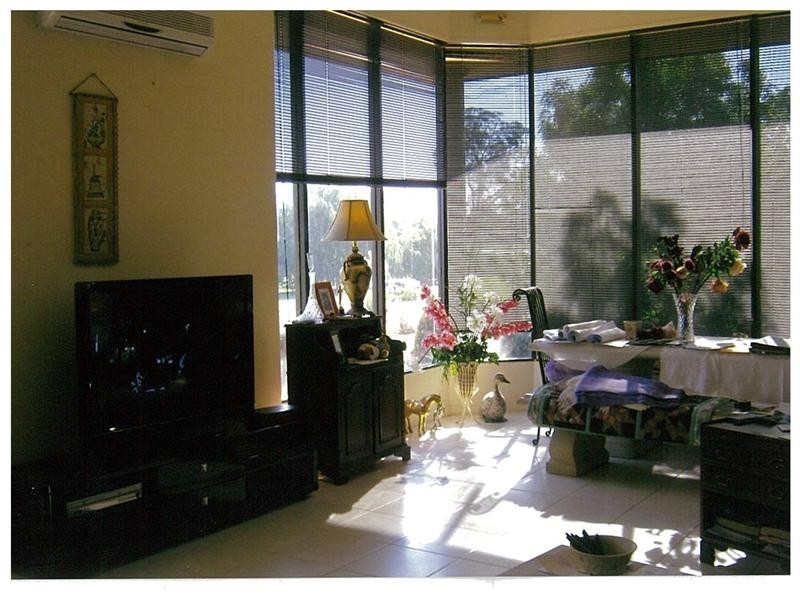 76-80 Young Road, Cowra NSW 2794