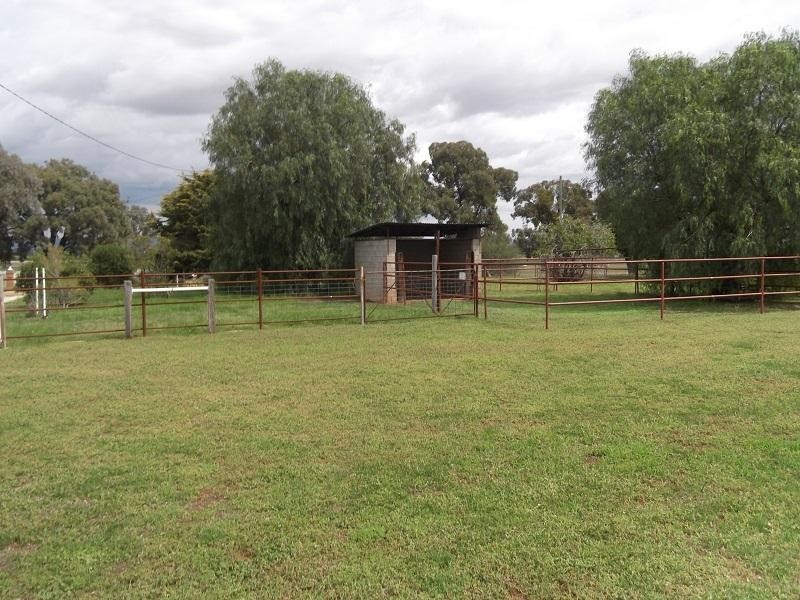 67 Airport Road, Cowra NSW 2794