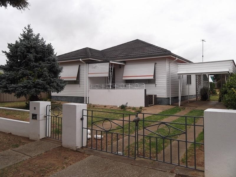 51 Redfern Street, Cowra NSW 2794