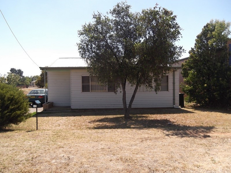 32 Redfern Street, Cowra NSW 2794