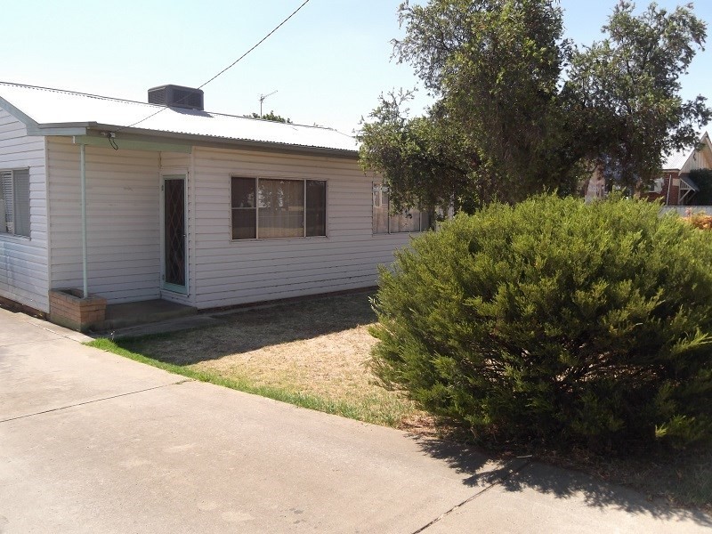 32 Redfern Street, Cowra NSW 2794