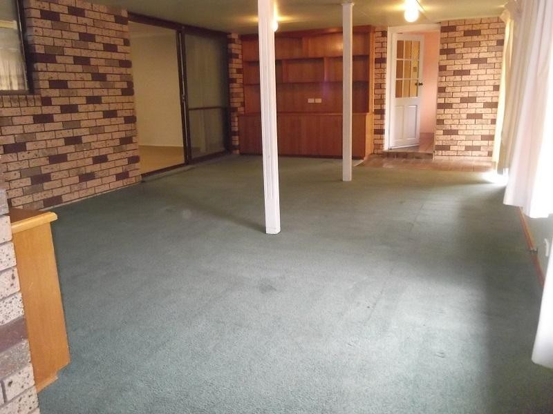 16 Elizabeth Avenue, Cowra NSW 2794