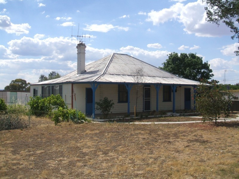 12 Darling Avenue, Cowra NSW 2794