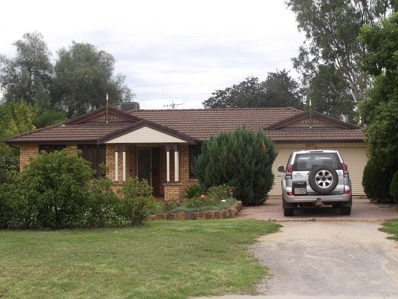 53 Cowra Street, Gooloogong NSW 2805