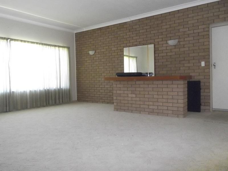 4 Duffey Avenue, Cowra NSW 2794