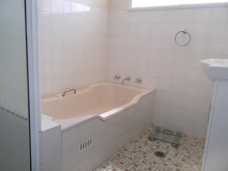 4 Duffey Avenue, Cowra NSW 2794