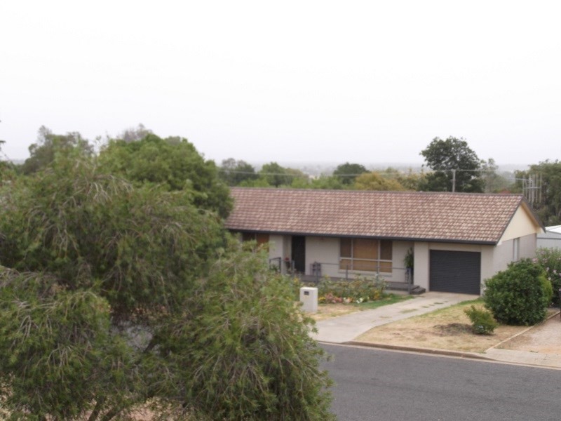 31C Newcombe Street, Cowra NSW 2794