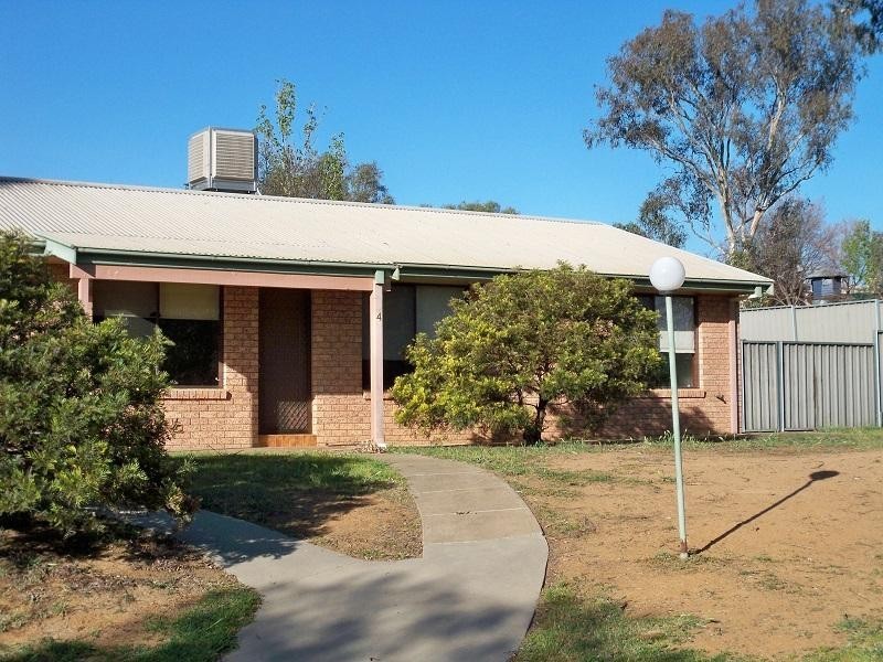 Unit 4/15 East Street, Canowindra NSW 2804