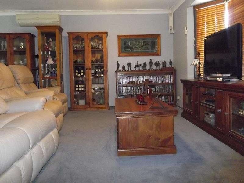 22 Chapman Street, Cowra NSW 2794