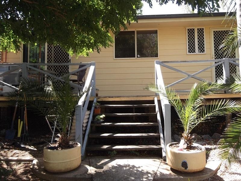 22 Chapman Street, Cowra NSW 2794