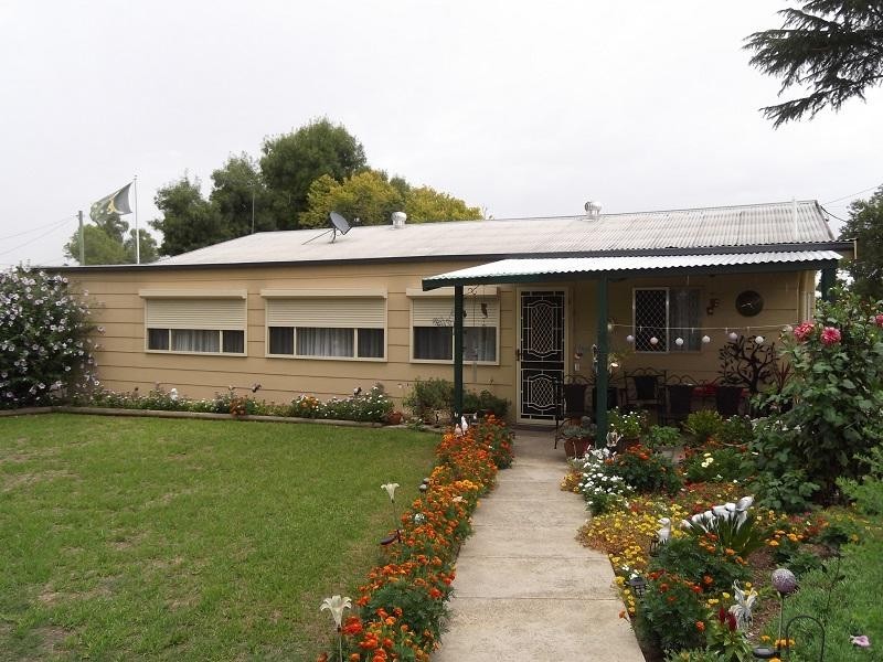 23 Cooyal Street, Cowra NSW 2794