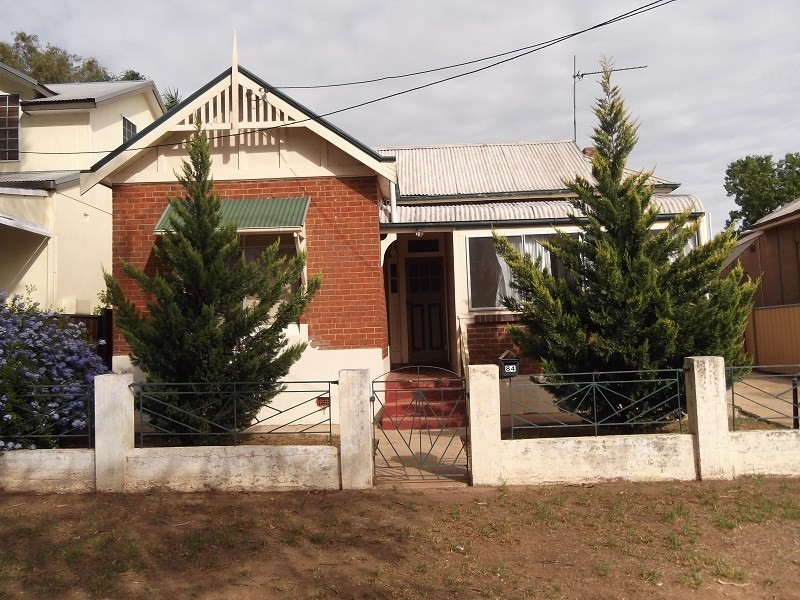 84 Fitzroy Street, Cowra NSW 2794