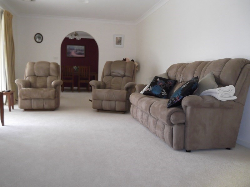 18 Yaldara Crescent, Cowra NSW 2794