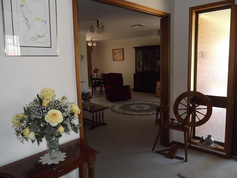 6 Narang Place, Cowra NSW 2794