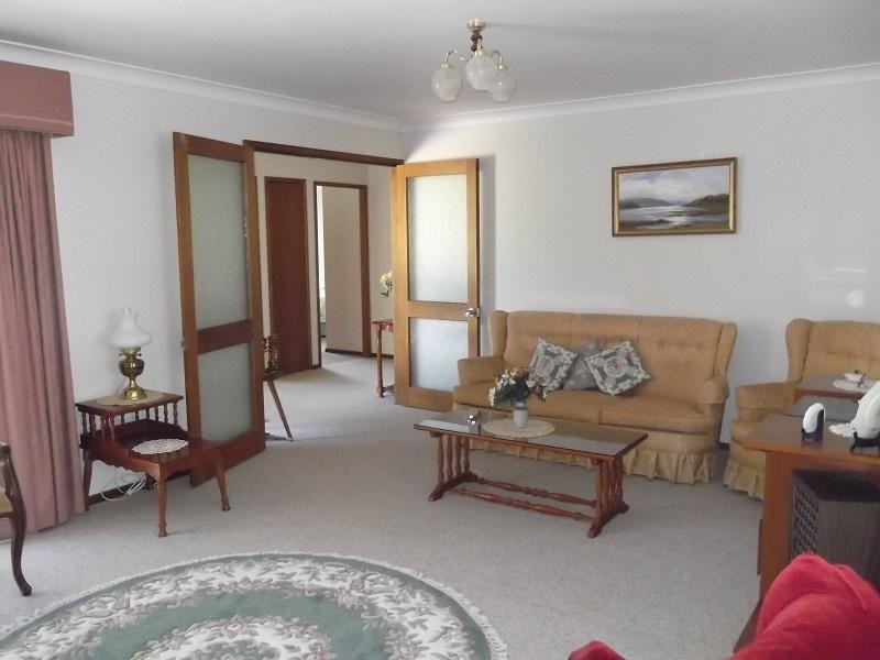 6 Narang Place, Cowra NSW 2794