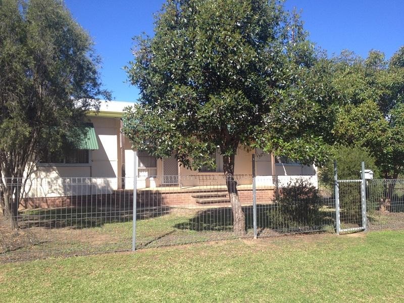 45a Kite, Cowra NSW 2794