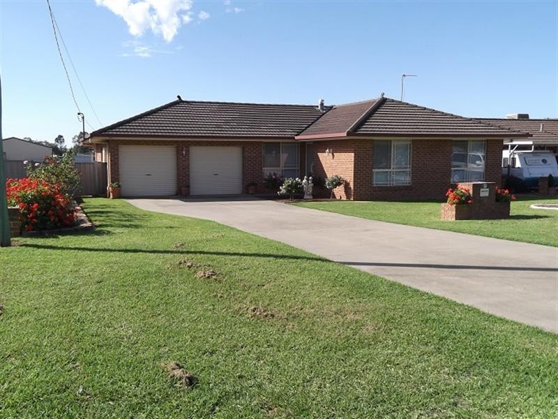67 Lyall Street, Cowra NSW 2794