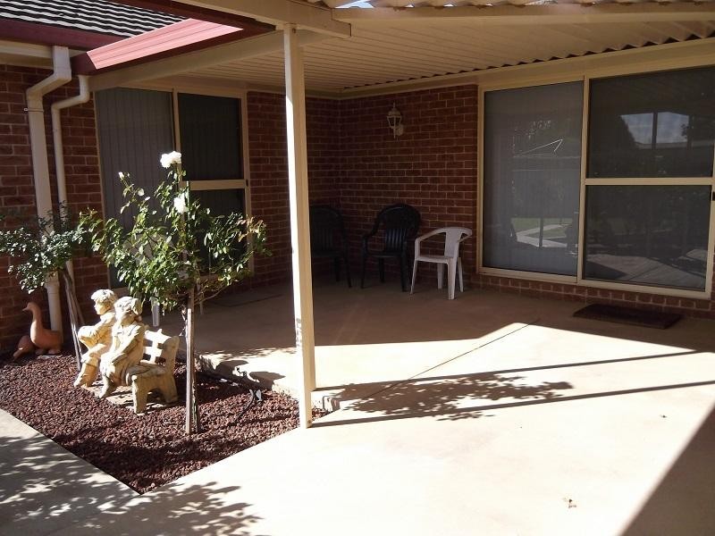 67 Lyall Street, Cowra NSW 2794