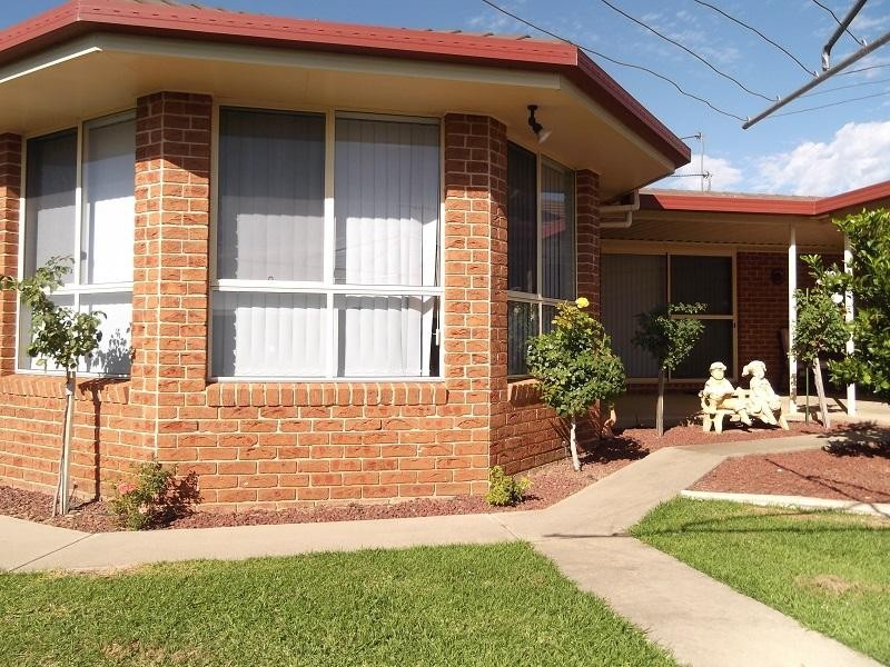 67 Lyall Street, Cowra NSW 2794