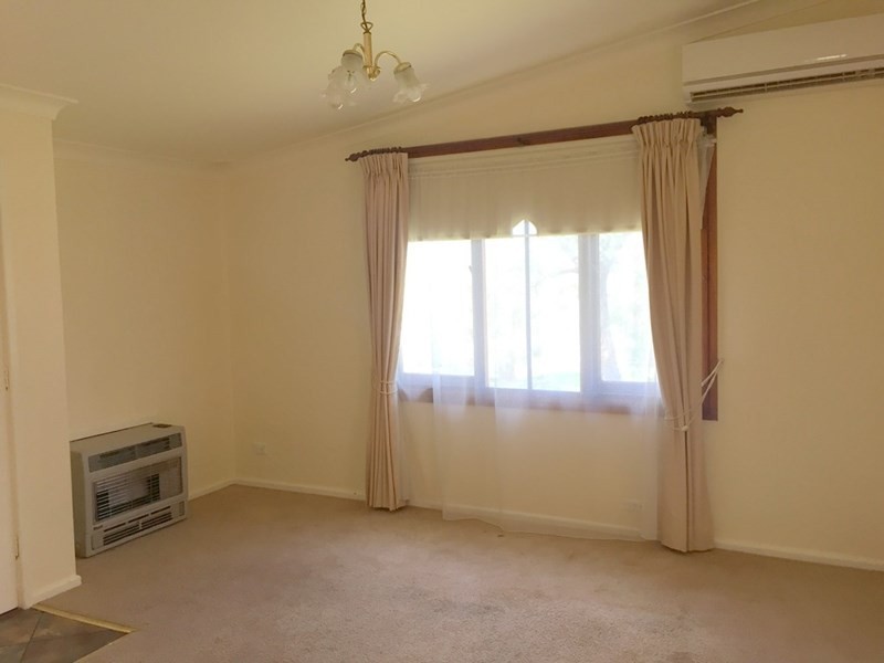 7 Morilla Street, Cowra NSW 2794