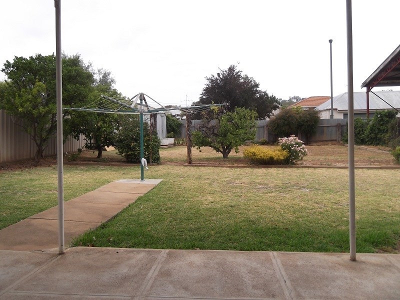 51 Redfern Street, Cowra NSW 2794