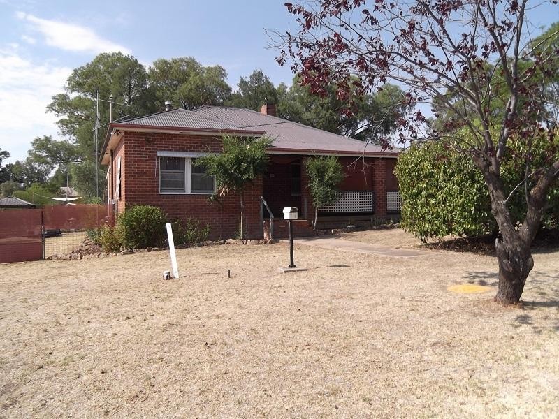 40 Eulo Street, Cowra NSW 2794