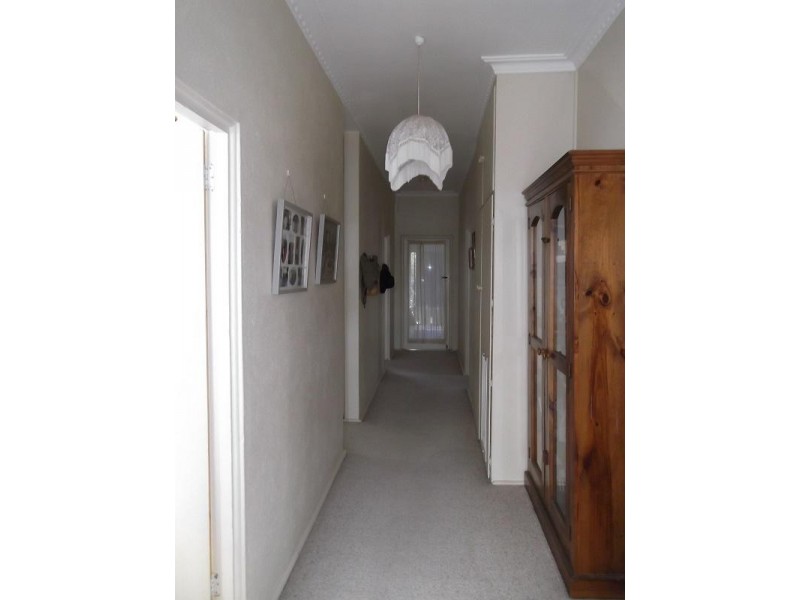 29 Macassar Street, Cowra NSW 2794