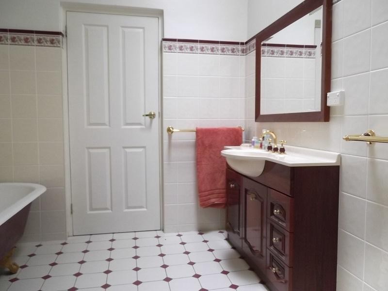 29 Macassar Street, Cowra NSW 2794