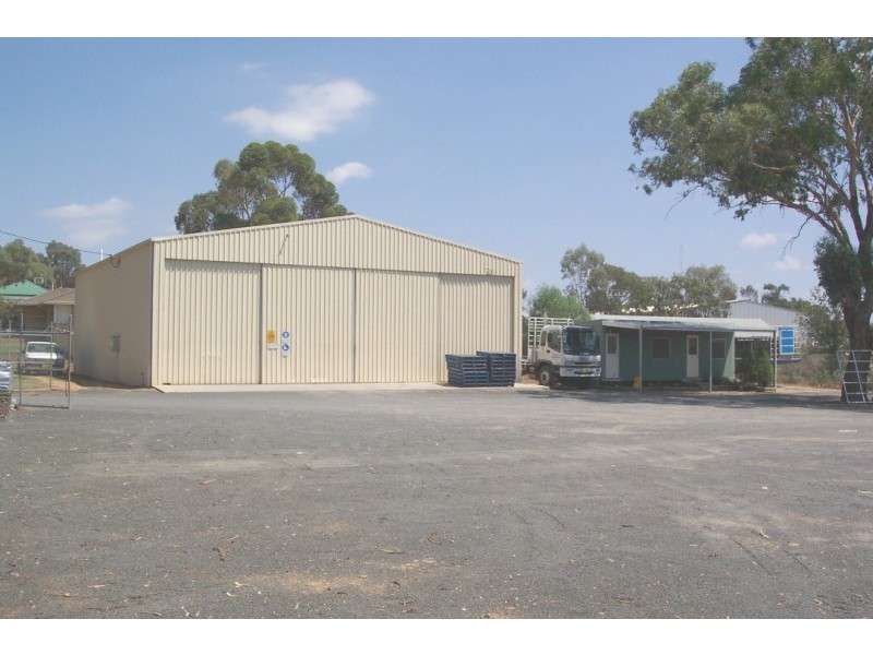 31 Grenfell Road, Cowra NSW 2794