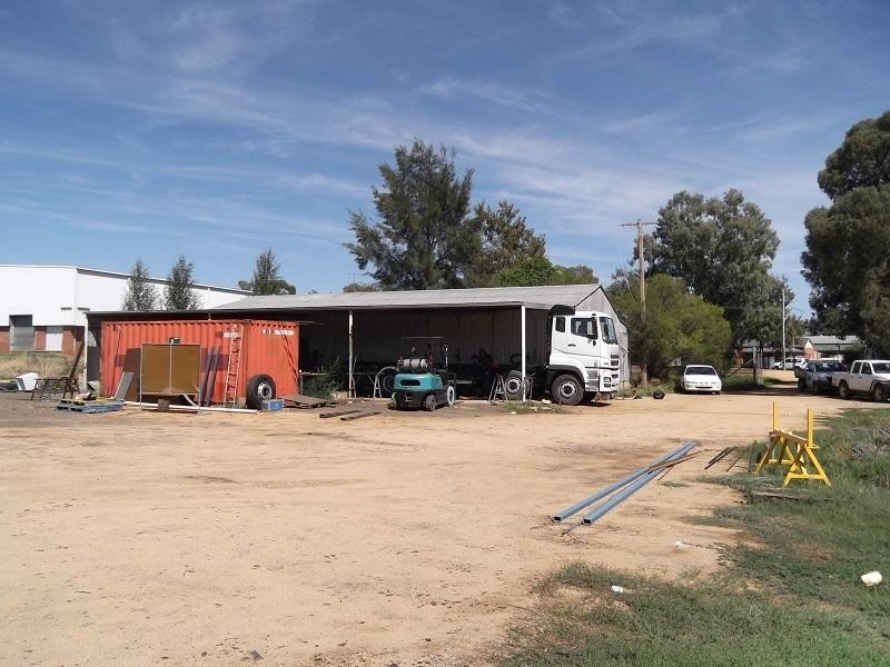 38 Young Road, Cowra NSW 2794