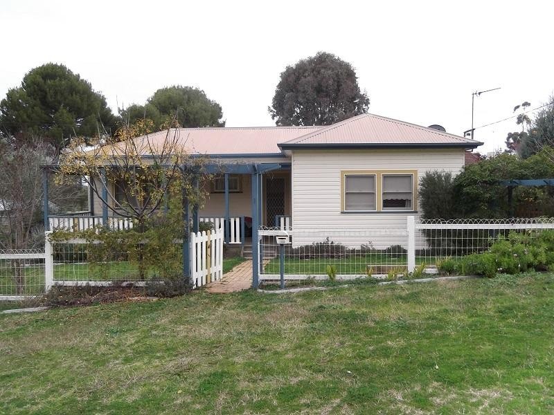 1 College Drive, Cowra NSW 2794