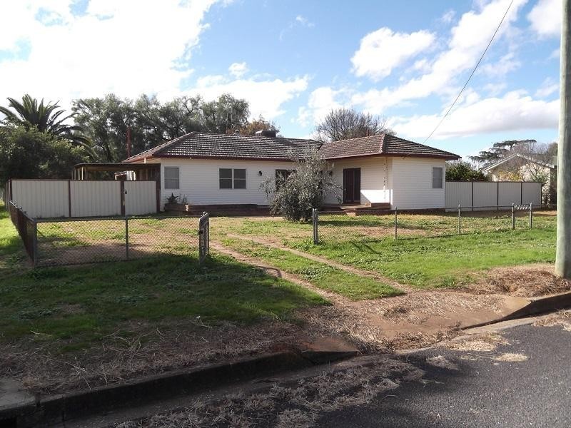 28 Forbes Street, Gooloogong NSW 2805