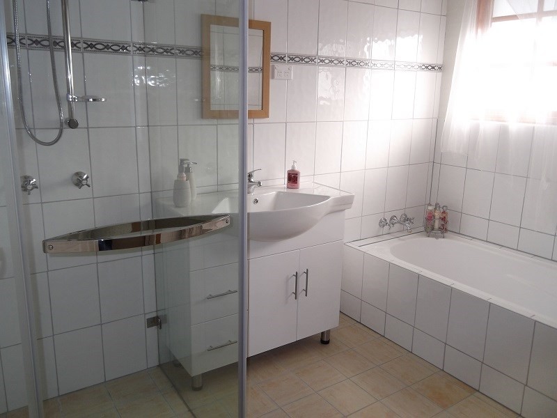 8 Taragala Street, Cowra NSW 2794