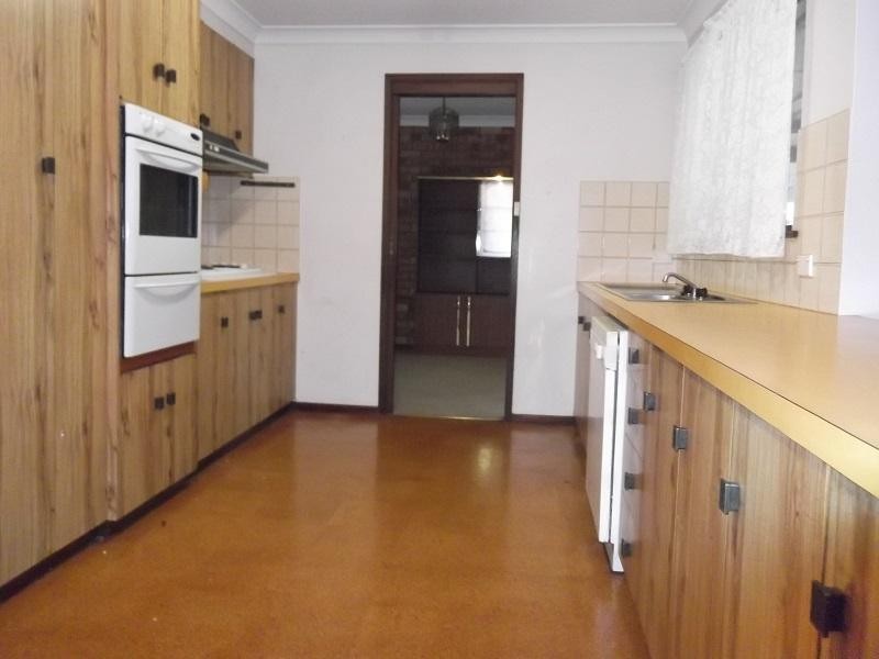 4 Hanna Street, Cowra NSW 2794