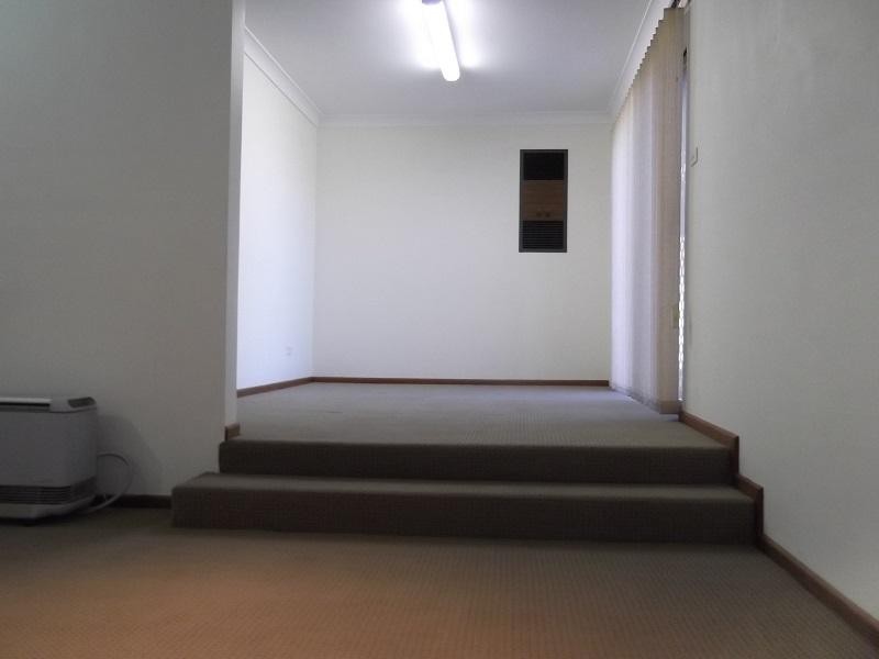 15 Yaldara Crescent, Cowra NSW 2794