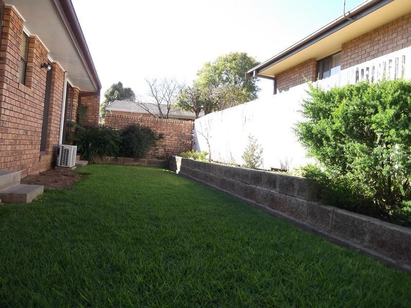 15 Yaldara Crescent, Cowra NSW 2794